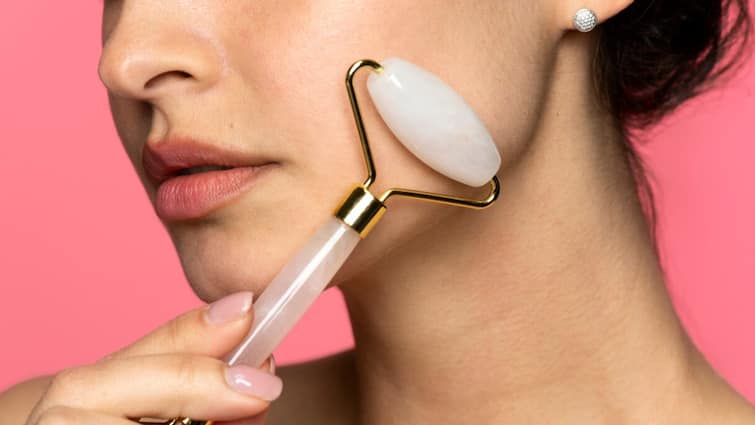 5 Best Facial massager for your glowing skin RAS Ladista Dealsure Caresmith Zureni 5 Best Facial Massager: इन 5 फेस मसाजर से लौटाएं अपने चेहरे का ग्लो, सब पूछेंगे क्या कराया!